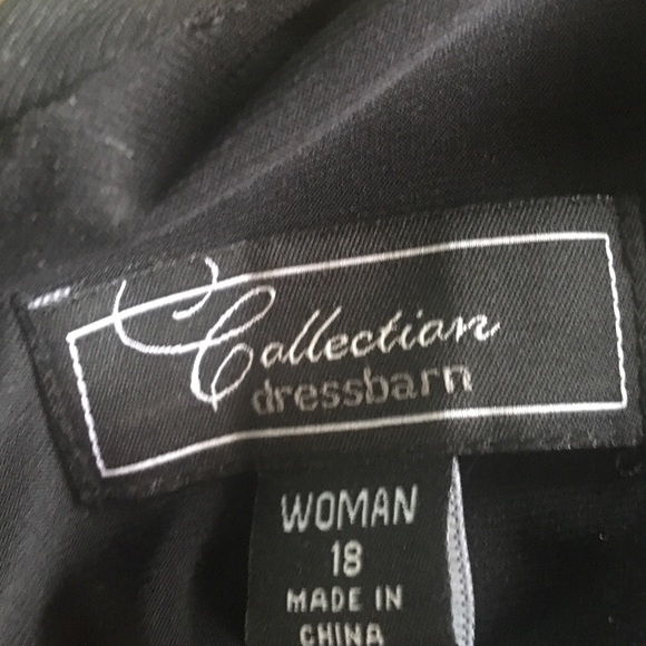 Black frilly dress with white flowers - Picture 3 of 6